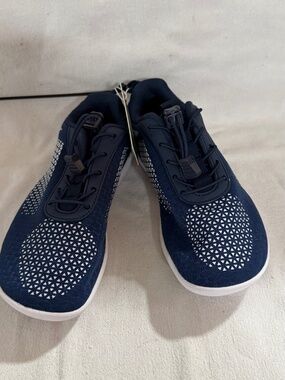 Hike footwear cloud sneakers women’s size 6